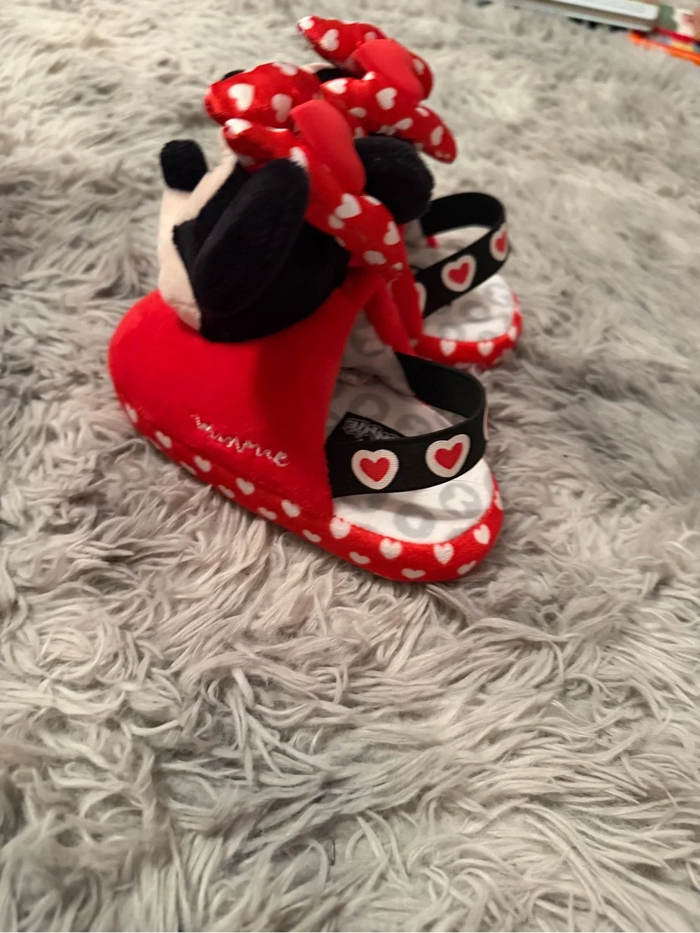Disney Red and Black Minnie Mouse light up Plush Baby Slippers